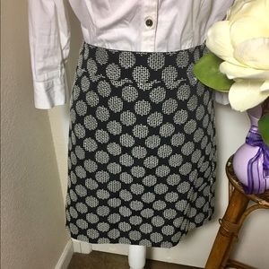 Loft skirt (Black, White)